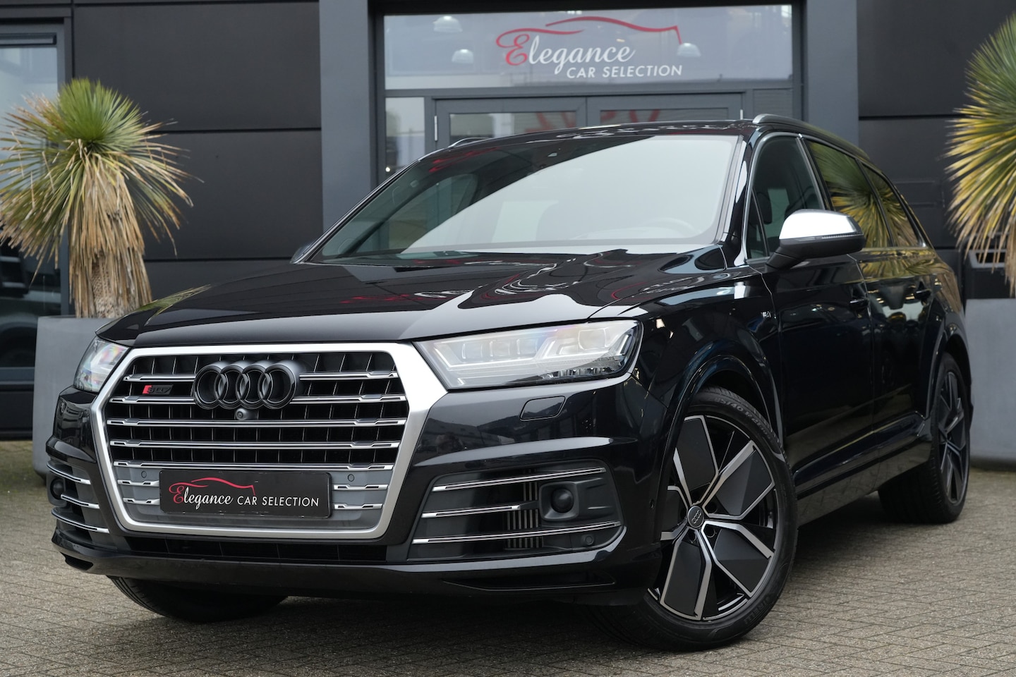 Audi Q7 SQ7 - 4.0 TDI quattro Pro Line + 7p 436pk Panoramadak/HUD/Trekhaak - AutoWereld.nl