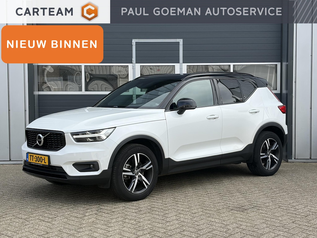 Volvo XC40 - 2.0 T4 R-Design | Camera | Parkeer sensoren | Keyless | Stoel verwarming | - AutoWereld.nl