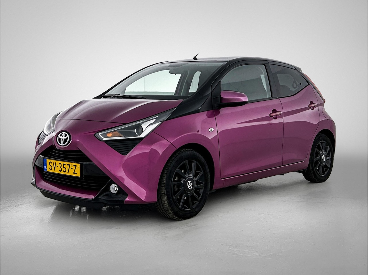 Toyota Aygo - 1.0 VVT-i x-cite 1.0 VVT-i x-cite - AutoWereld.nl