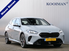 BMW 1-serie - 116 automaat 123pk M Sportpakket Pro Stoelverwarming / Camera / Keyless entry