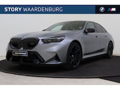 BMW M5 - 5 Serie Automaat / Trekhaak / Carbon-keramische remmen / Carbon Pack / Comfort Access / Bo