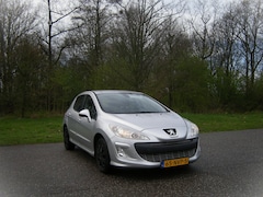 Peugeot 308 - 1.6 VTi XS . 5 Drs . Airco . Cruiscontrol . Navigatie . trekhaak . enz