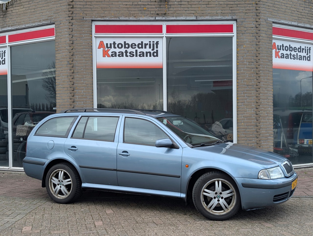 Skoda Octavia Combi - 1.9 TDI Démarrage - Clima - Cruise - AutoWereld.nl