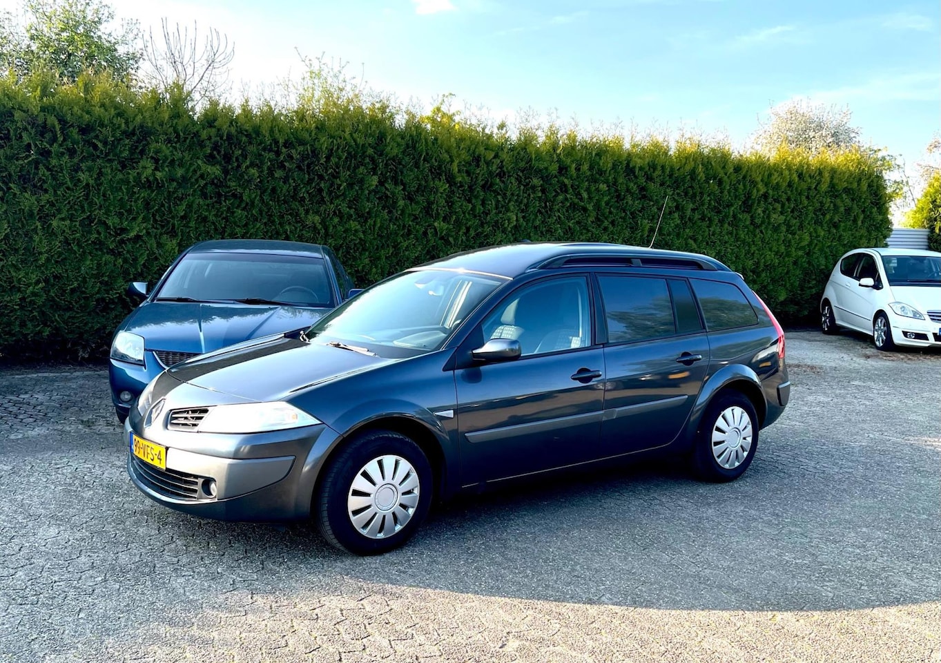 Renault Mégane - GRIJS KENTEKEN PERFECT ONDERHOUDEN - AutoWereld.nl