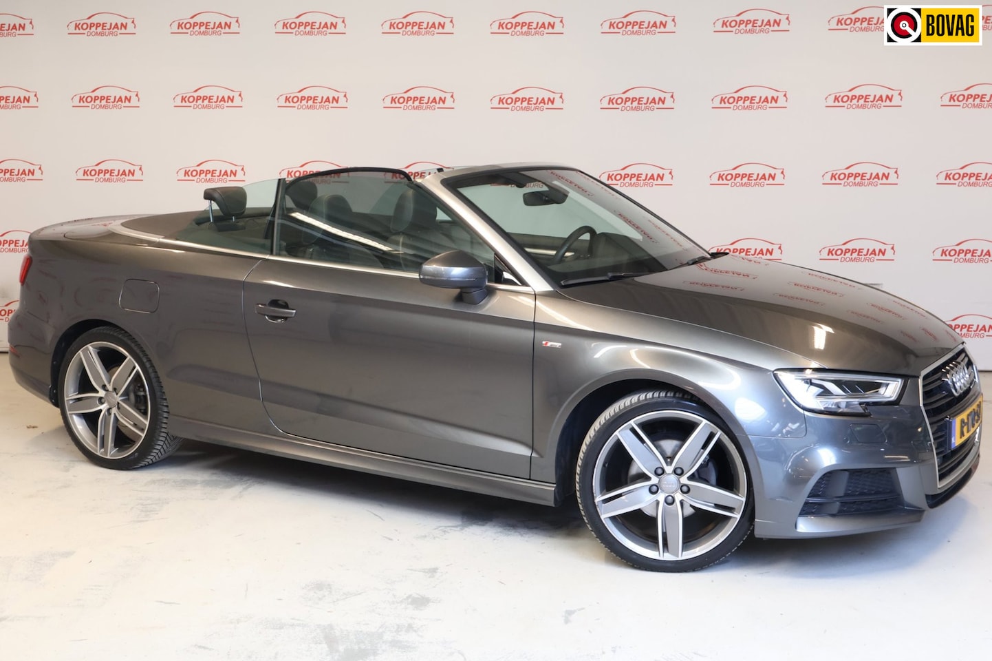 Audi A3 Cabriolet - 1.5 TFSI CoD Sport S Line Edition 1.5 TFSI CoD Sport S Line Edition, Carplay, Stoel+Nek verwarming, virtual, - AutoWereld.nl