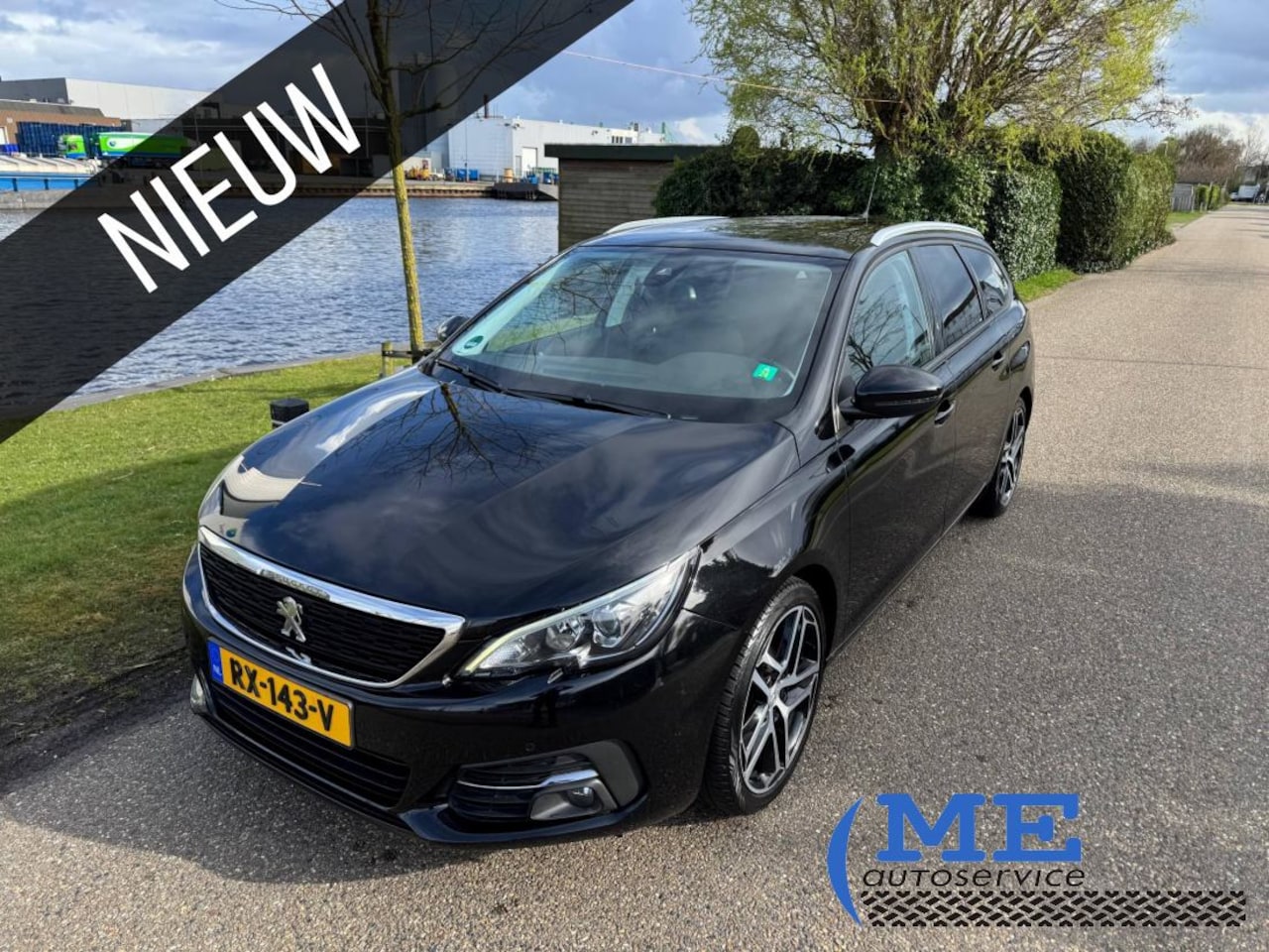 Peugeot 308 SW - 1.2 PureTech Blue Lease Executive|Pano|Pdc|VOL - AutoWereld.nl