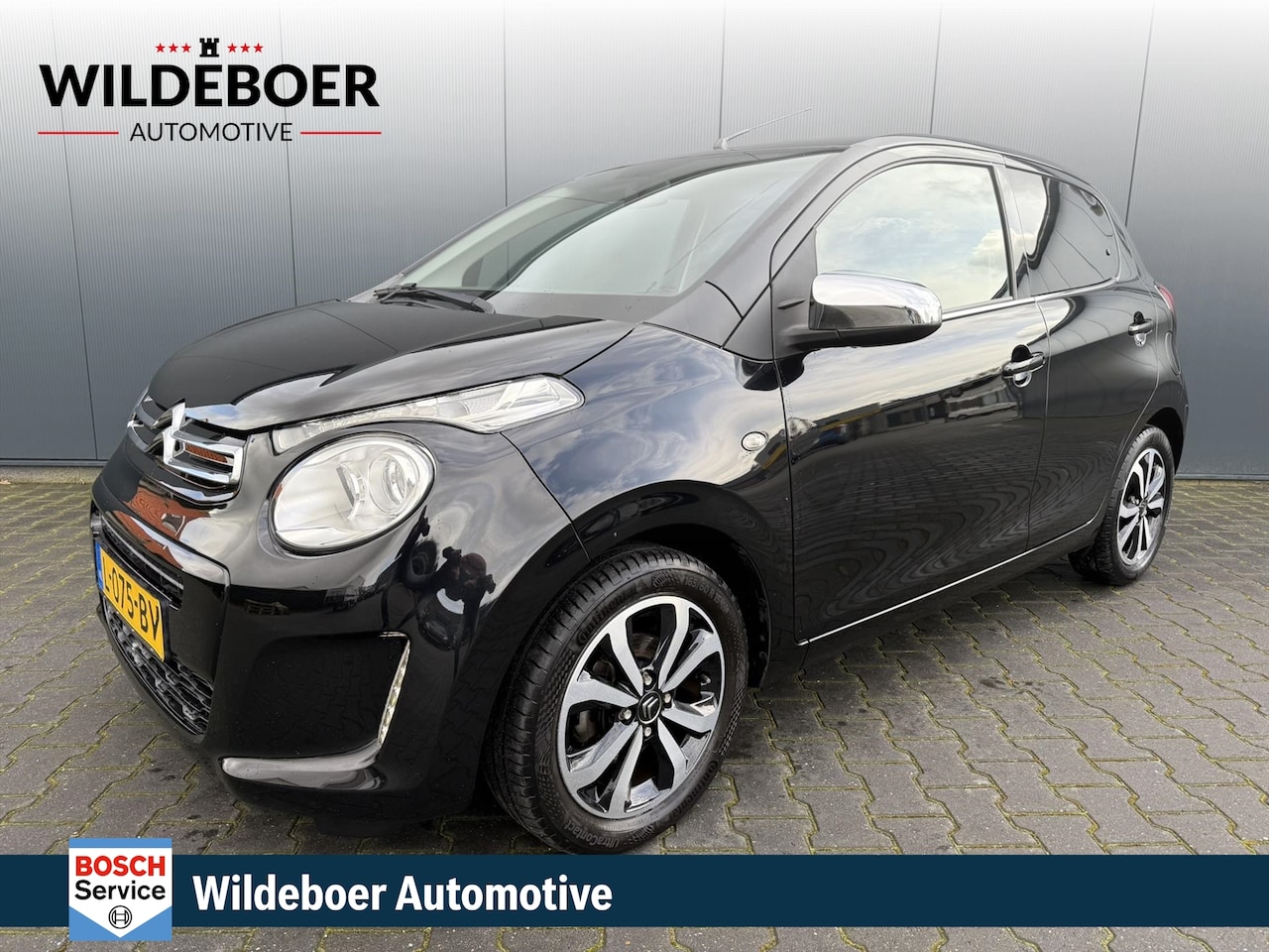 Citroën C1 - 1.0 VTi Shine CLIMA + LMV + CAMERA + CARPLAY - AutoWereld.nl
