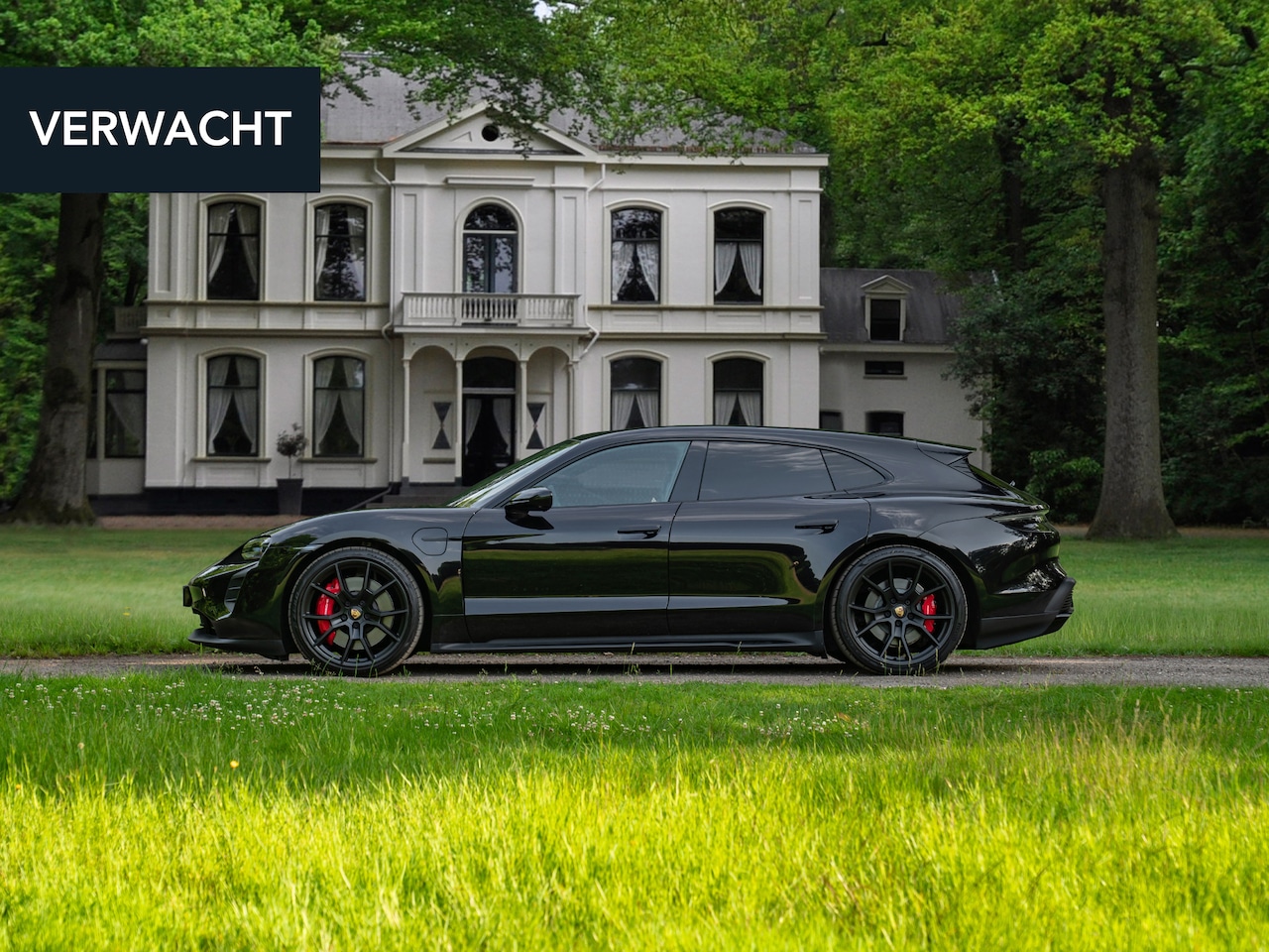 Porsche Taycan Sport Turismo - GTS 93 kWh | Luchtvering | Adapt. sportstoelen | 21" RS Spyder | Orig. NL - AutoWereld.nl