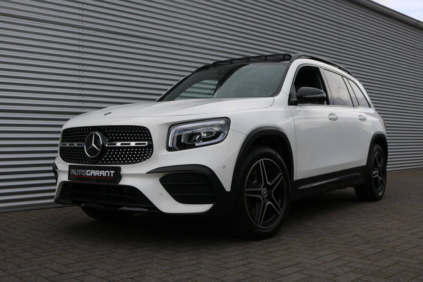 Mercedes-Benz GLB - 250 4MATIC AMG Pakket AMG NightPakket (Pano Sportleder/Memory Carplay Burmester 360Camera - AutoWereld.nl