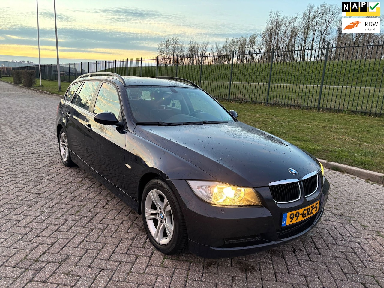 BMW 3-serie Touring - 318i Business Line 318i Business Line - AutoWereld.nl
