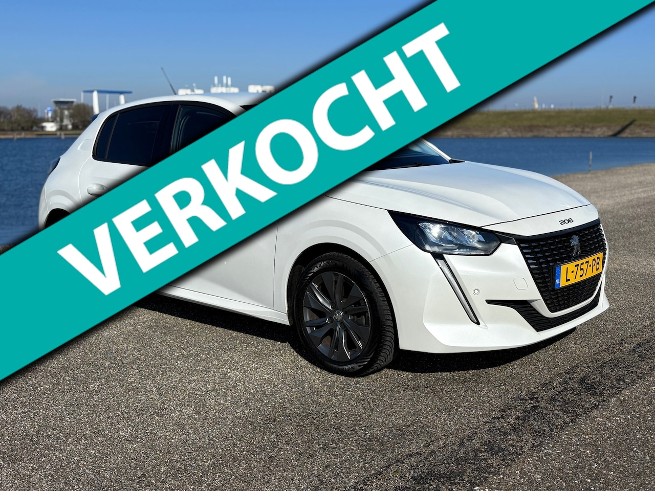 Peugeot 208 - 1.2 PureTech Blue Lease Allure/3D Virtual/CAM/CLIMA/NL - AutoWereld.nl