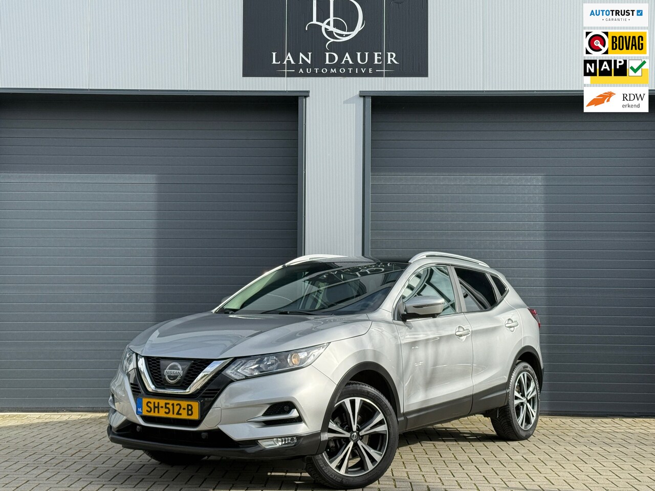 Nissan Qashqai - 1.2 N-Connecta / 360 CAMERA / NAP LAGE KM - AutoWereld.nl