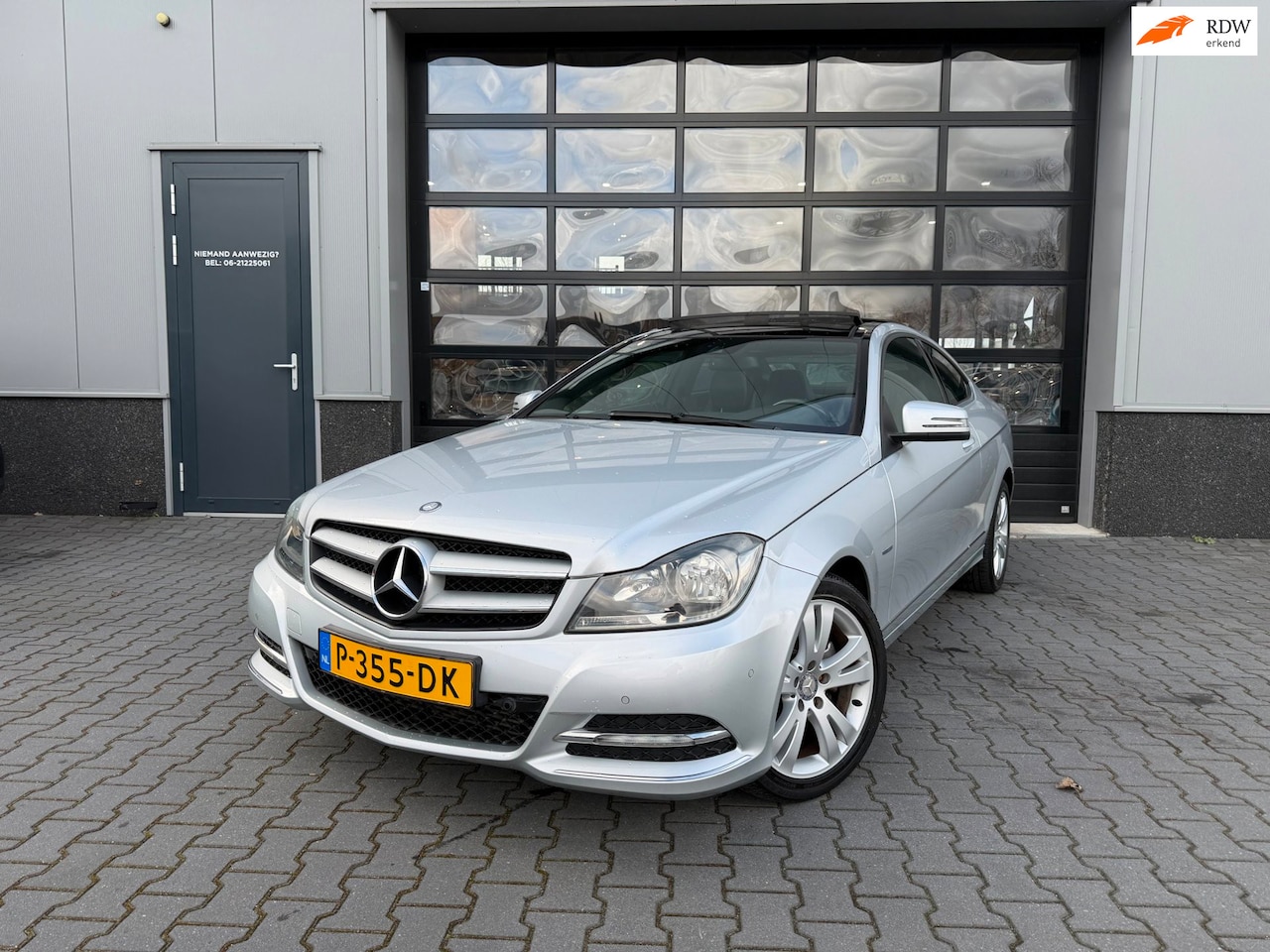 Mercedes-Benz C-klasse Coupé - 180 automaat panoramadak - AutoWereld.nl