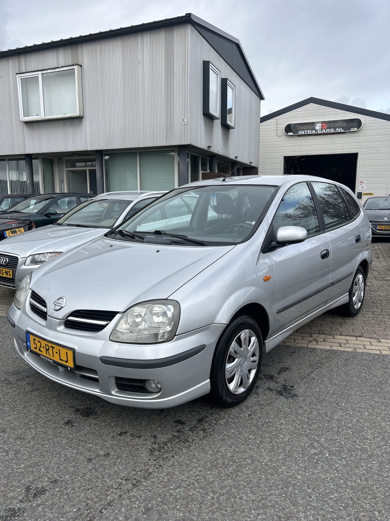 Nissan Almera Tino - 1.8 Acenta Airco,Navigatie enz. Apk 26-08-2026 Nette en goed rijdende Nissan. - AutoWereld.nl