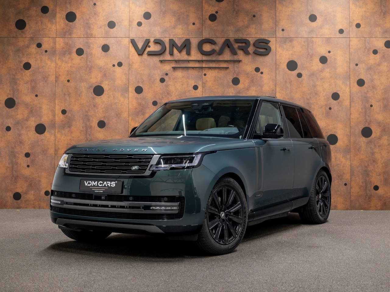 Land Rover Range Rover - 3.0 P550e Autobiography PHEV | Koelbox | Trekhaak | Vierwielbest. | Meridian Signature | - AutoWereld.nl