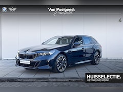 BMW 5-serie Touring - 530e xDrive M-Sport Pro / Glazendak / 21inch / Driving assistant prof / Trekhaak / Carbon