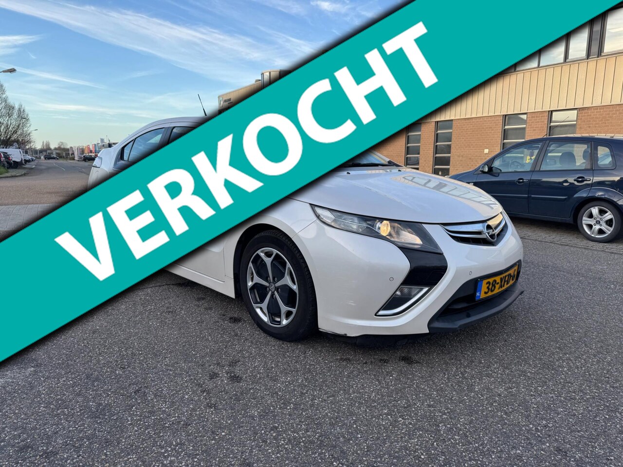 Opel Ampera - 1.4 PHEV 1e eigenaar! Parelmoer wit - AutoWereld.nl