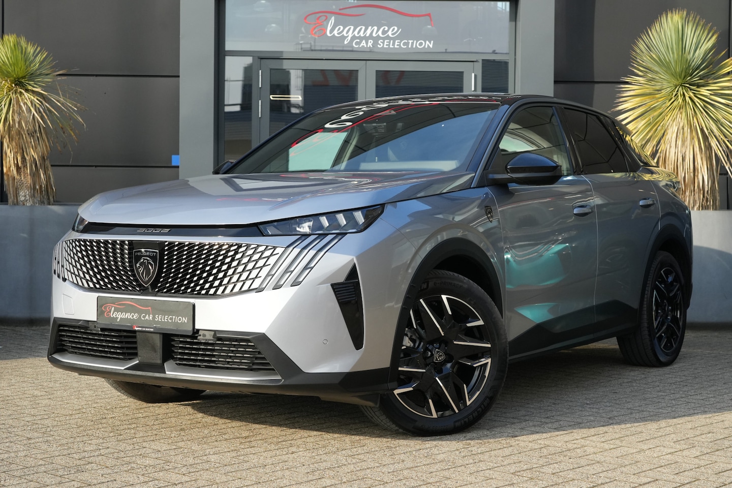 Peugeot 3008 - 1.2 Hybrid 145 GT e-DSC6 136pk Stoelverwarming/Navigatie/Camera - AutoWereld.nl