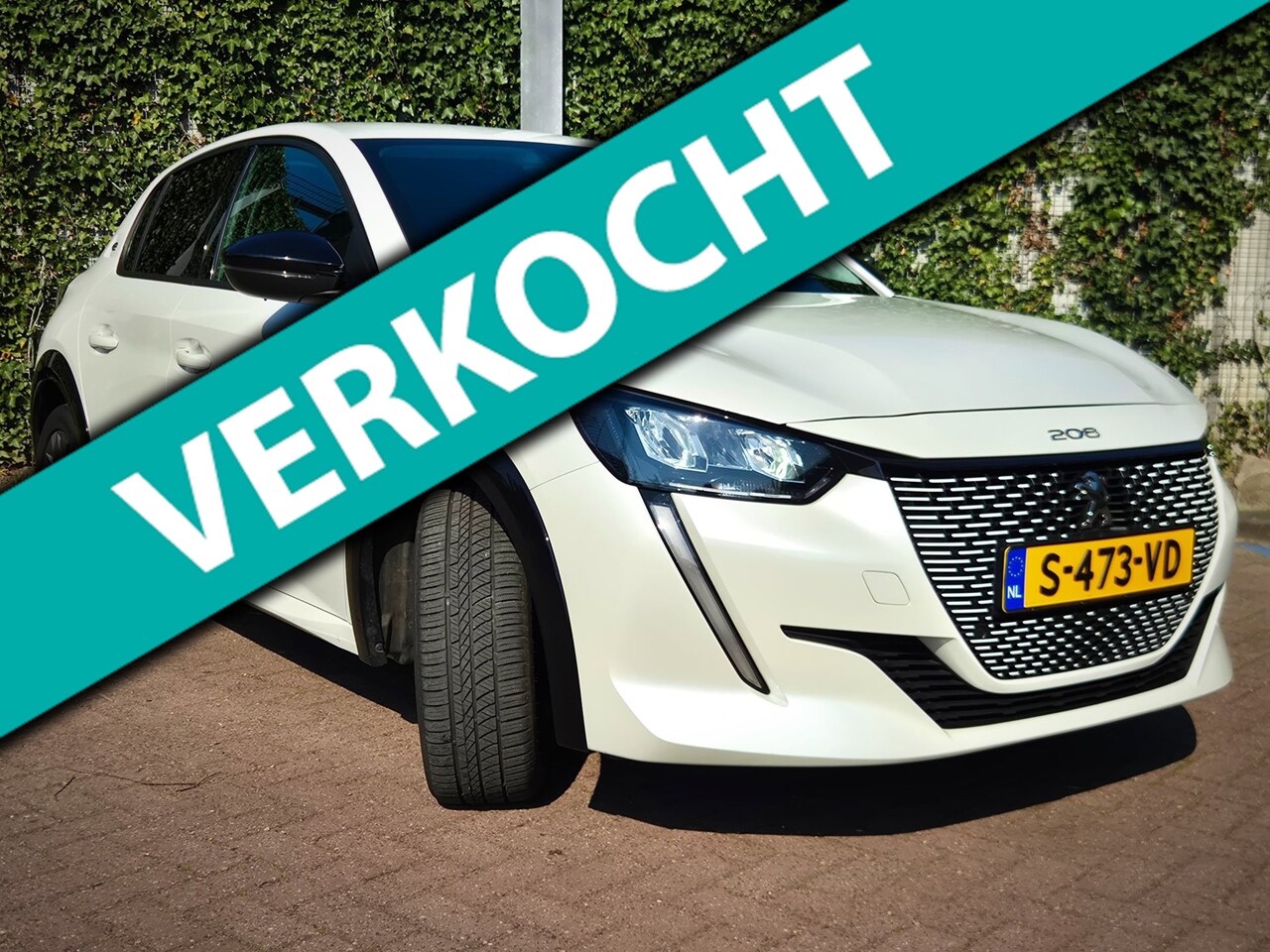 Peugeot e-208 - EV Allure Pack 50 kWh SOH 91,5% 3D cockpit | stoelverwarming | camera - AutoWereld.nl