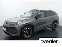 Volkswagen Tayron - R-Line Edition 1.5 eHybrid 150 kW / 204 PK DSG | Black Style | Panoramadak | Trekhaak wegk