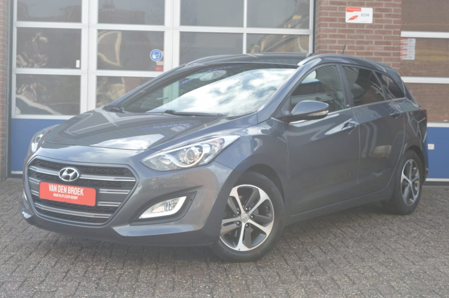 Hyundai i30 - 1.6 GDi Comfort | AUT - CAMERA - TRK.HAAK - AutoWereld.nl