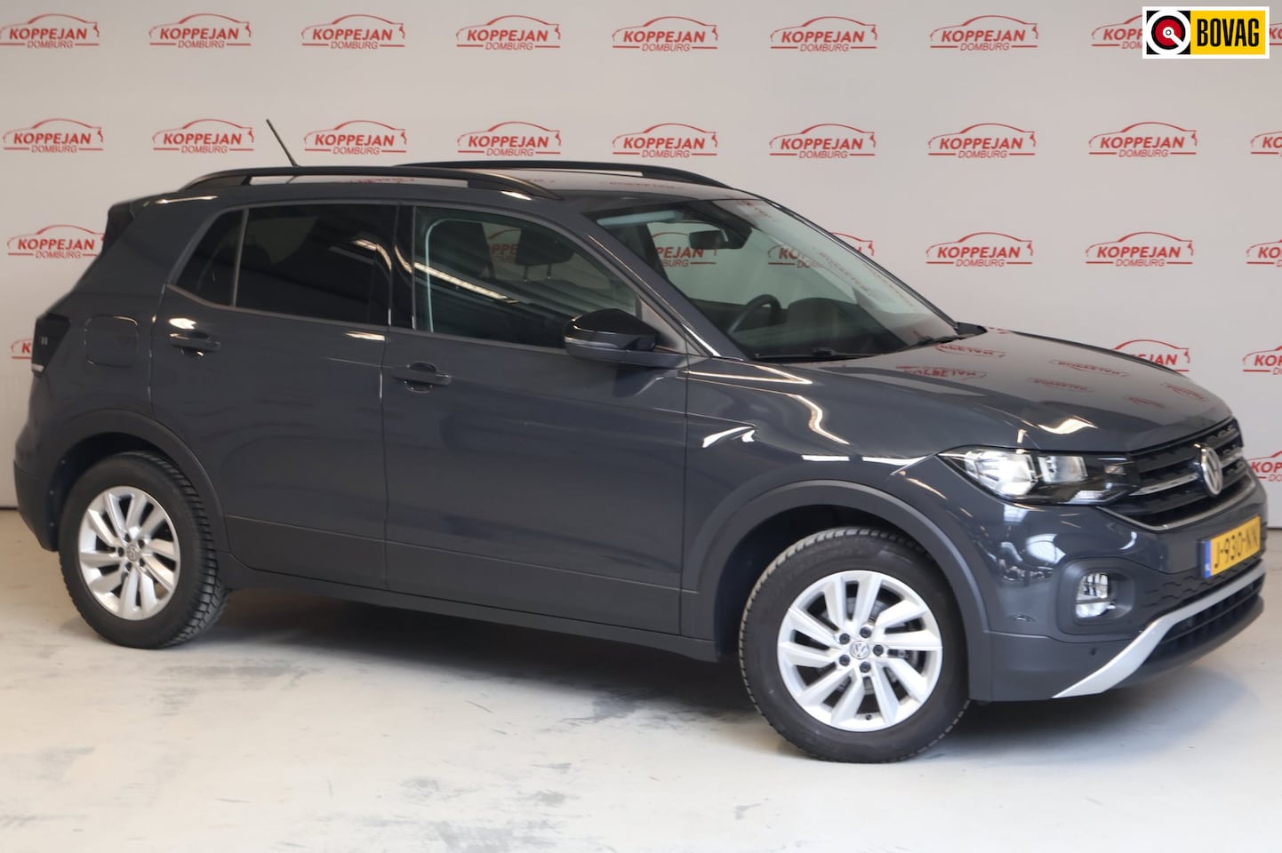 Volkswagen T-Cross - 1.0 TSI Life NL auto, Appconnect, PDC V+A, ACC, blindspot - AutoWereld.nl