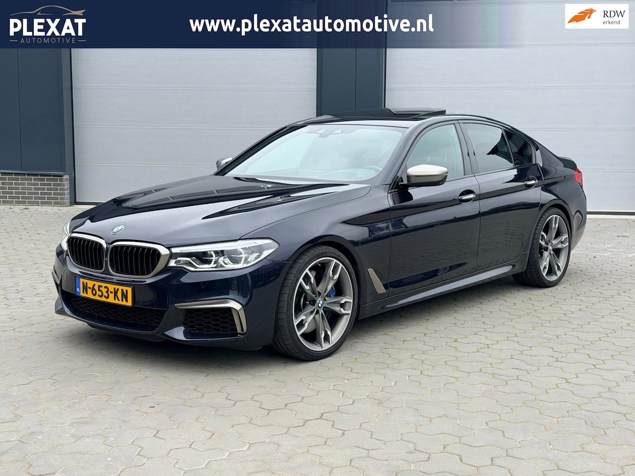 BMW 5-serie - M550i xDrive High Executive Aut. | Schuif-Kanteldak | Dealeronderhouden | Soft-Close | Nap - AutoWereld.nl