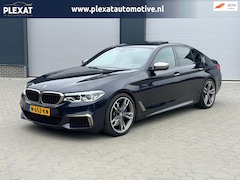 BMW 5-serie - M550i xDrive High Executive Aut. | Schuif-Kanteldak | Dealeronderhouden | Soft-Close | Nap
