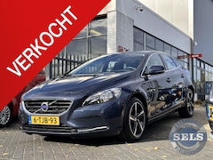 Volvo V40 - 1.6 T2 Momentum NAVI/PDC/CRUISE/LED/17INCH
