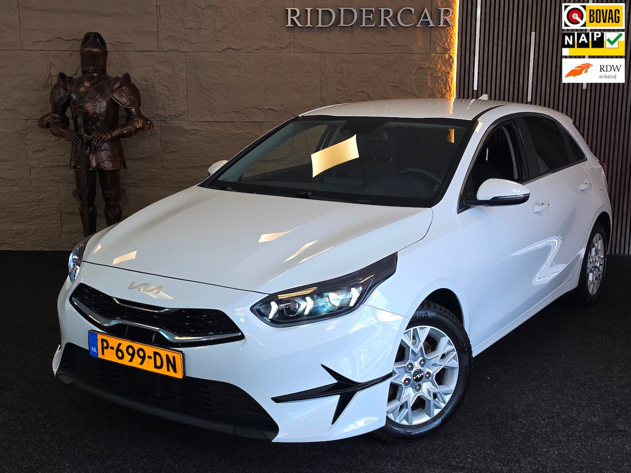 Kia Cee'd - Ceed 1.0 T-GDi DynamicPlusLine|GARANTIE|NAP|CRUISE|1E EIG|CAMERA|NAVI - AutoWereld.nl