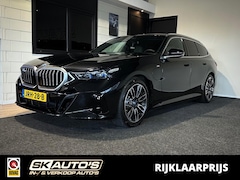 BMW 5-serie - 530E M SPORT EDITION l NAP l HK SOUND l ACC l TREKHAAK l LED l
