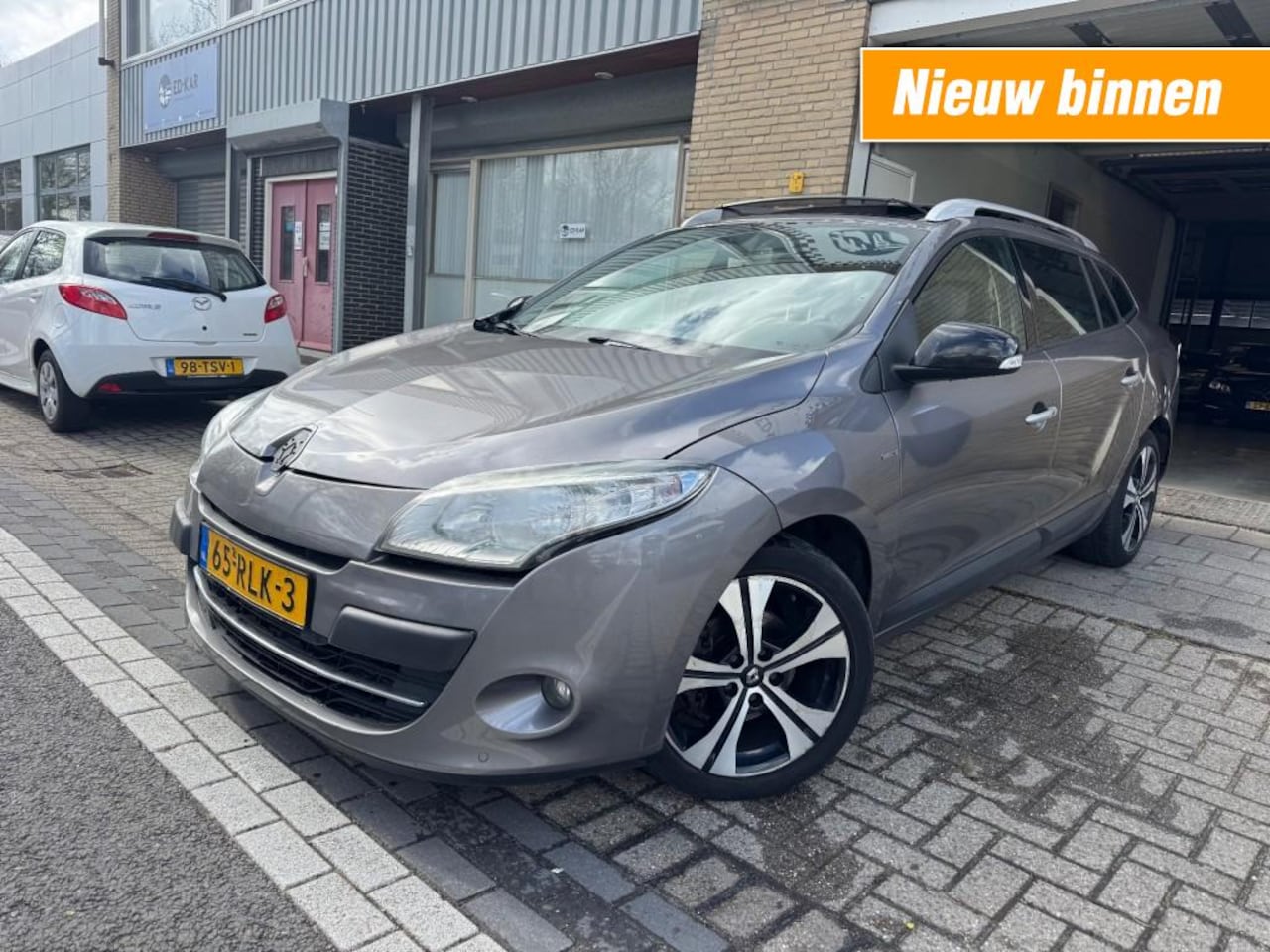 Renault Mégane - 1.5 dCi Bose CLIMA PANO PDC NAP APK EXPORT PRICE - AutoWereld.nl
