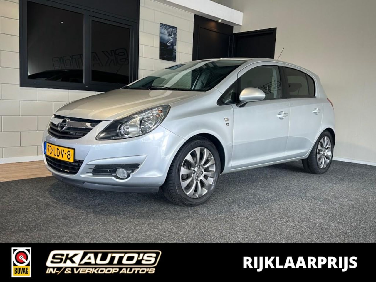 Opel Corsa - 1.4-16V 111 EDITION l NAP l AUTOMAAT l CRUISE l NAVI l TREKHAAK l - AutoWereld.nl
