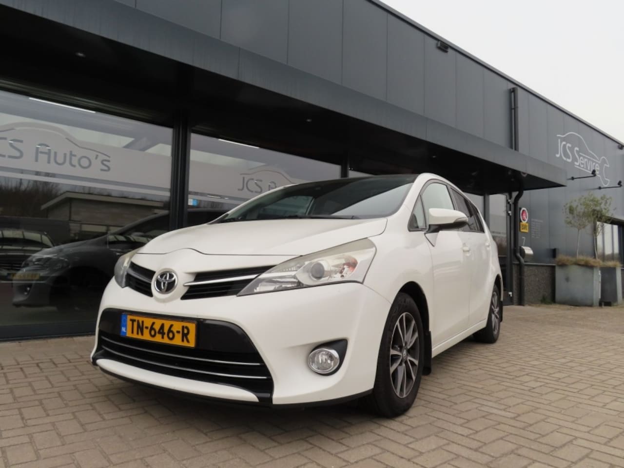 Toyota Verso - 1.8 VVT-I Aspiration Aut. Ecc Leder Pano Trekhaak 2013 - AutoWereld.nl