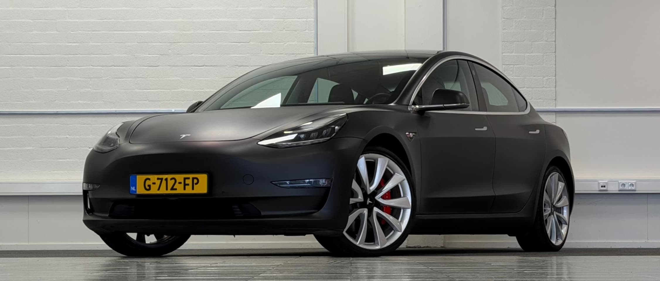 Tesla Model 3 - Performance AWD 75 kWh 3.4s naar de 100 :-) Soh 85% Mooi! - AutoWereld.nl