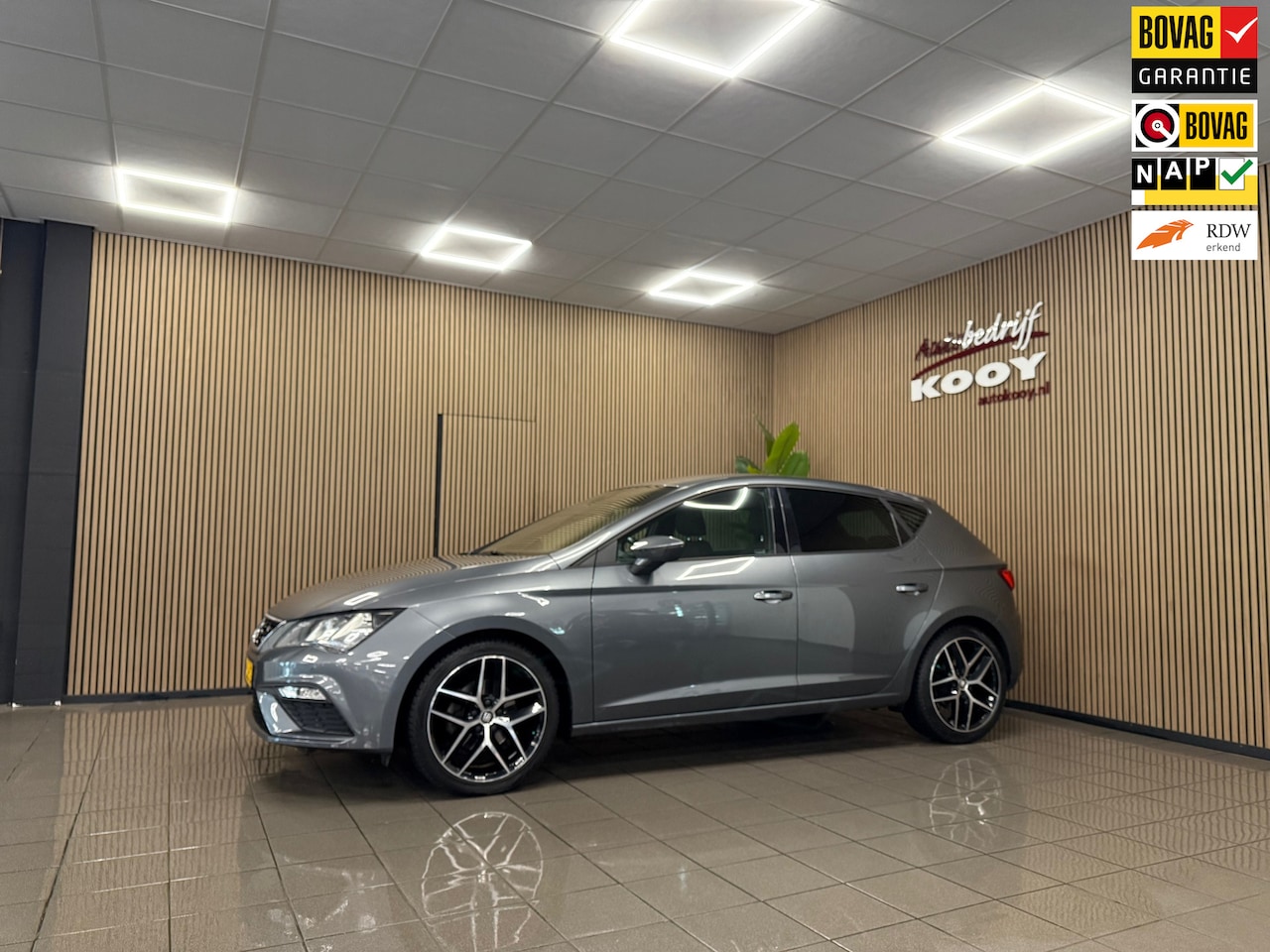 SEAT Leon - 1.4 EcoTSI FR Business Intense * Automaat / Navigatie / 18" LM Velgen / NL Auto * - AutoWereld.nl