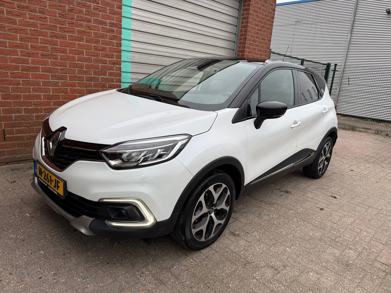 Renault Captur - 0.9 TCe Intens NAV.+ Clima Bj:2018 - AutoWereld.nl