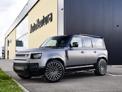 Land Rover Defender 110 - 2.0 P300e 110 X-Dynamic HSE l Matt Wrap l Schuif-/kantel Panorama dak l Black Pack l Treep