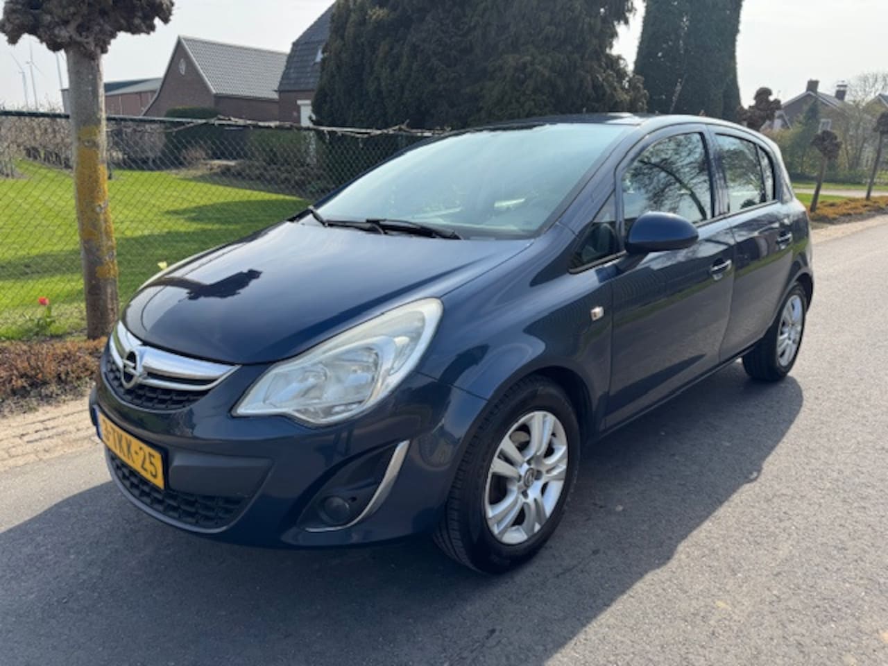 Opel Corsa - 1.2-16V AIRCO / 5DEURS / APK 6-2026 - AutoWereld.nl