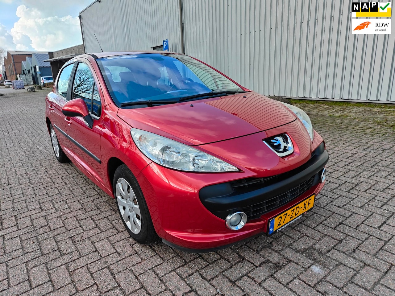 Peugeot 207 - 1.6 VTi XS 1.6 VTi XS ( Automaat ) 5-DEURS - AutoWereld.nl