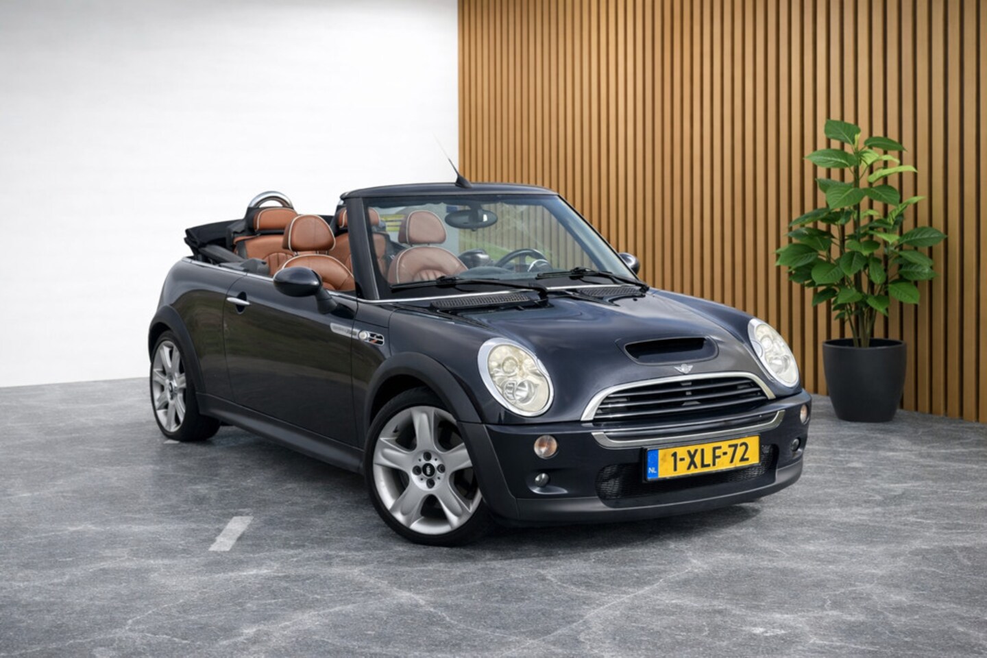 MINI Cabrio - Mini 1.6 Cooper S Chili SIDEWALK (COGNAC LEDER, XENON, CRUISE, AIRCO, PARKEERSENSOREN, SOF - AutoWereld.nl