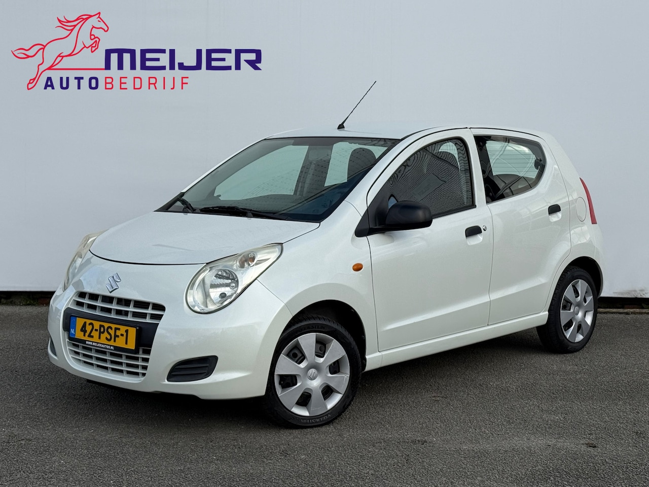 Suzuki Alto - 1.0 Comfort Plus 5 Deurs | Radio | Centraal + AB | Wit metallic | Trekhaak !! - AutoWereld.nl