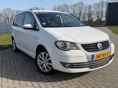 Volkswagen Touran - 1.4 TSI FREESTYLE 140pk XENON/ NAVIGATIE / PDC V+A / STOELV