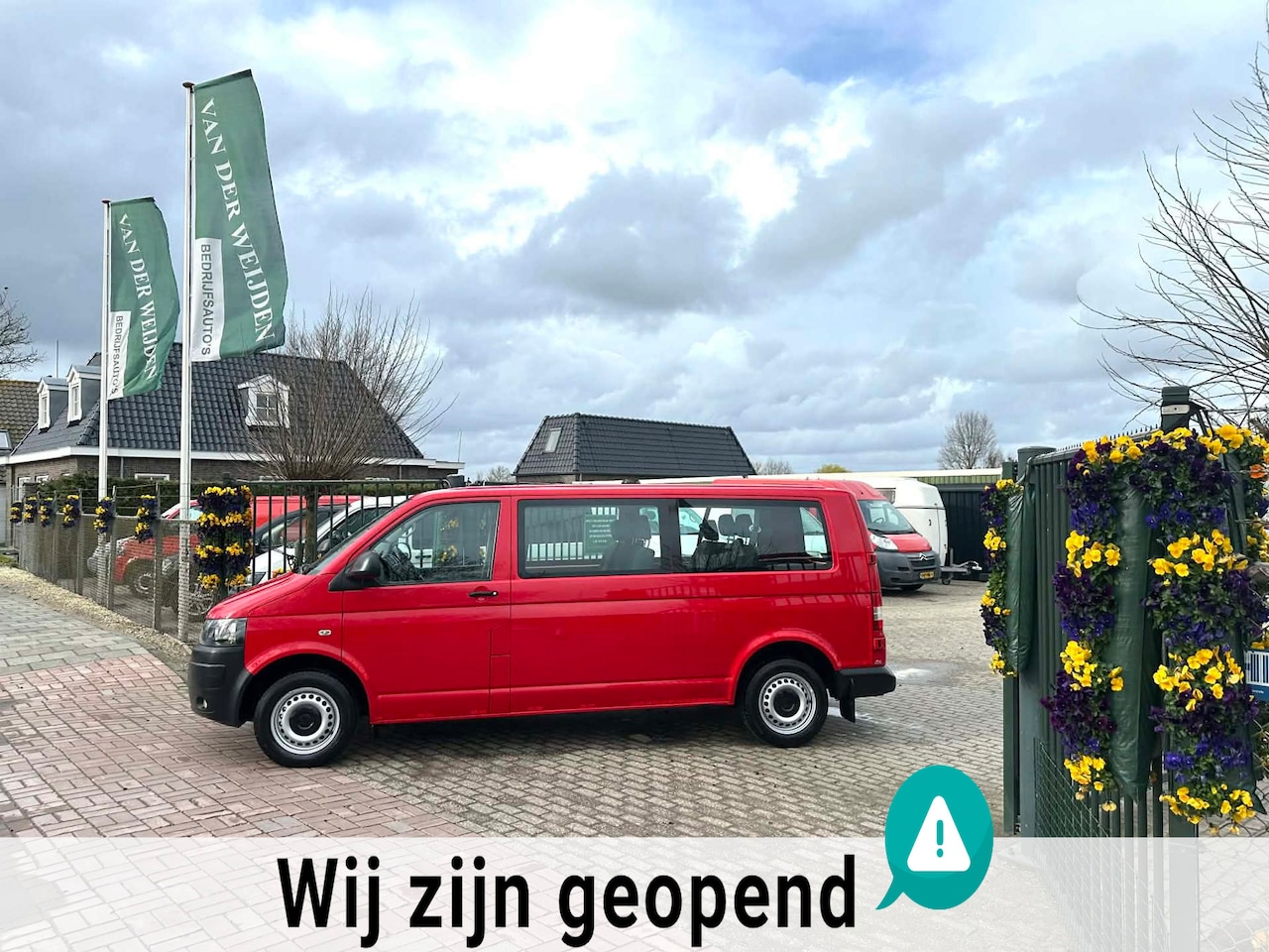 Volkswagen Transporter Kombi - 2.0 TDI L2H1 9 Persoons AUTOMAAT MARGE - AutoWereld.nl