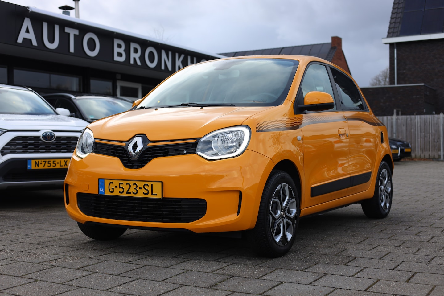 Renault Twingo - 1.0 SCE COLLECTION | LED | AIRCO | NL AUTO - AutoWereld.nl