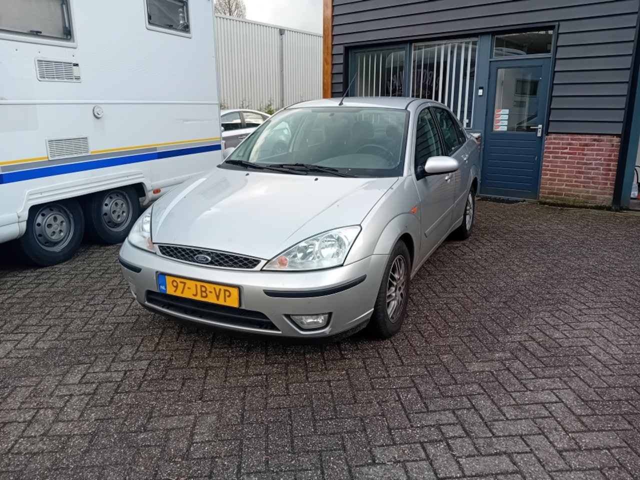 Ford Focus - 1.6-16V Ghia 1.6-16V Ghia - AutoWereld.nl