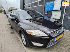 Ford Mondeo - 2.0-16V Limited. Nette luxe Mondeo. Grote beurt en nieuwe APK