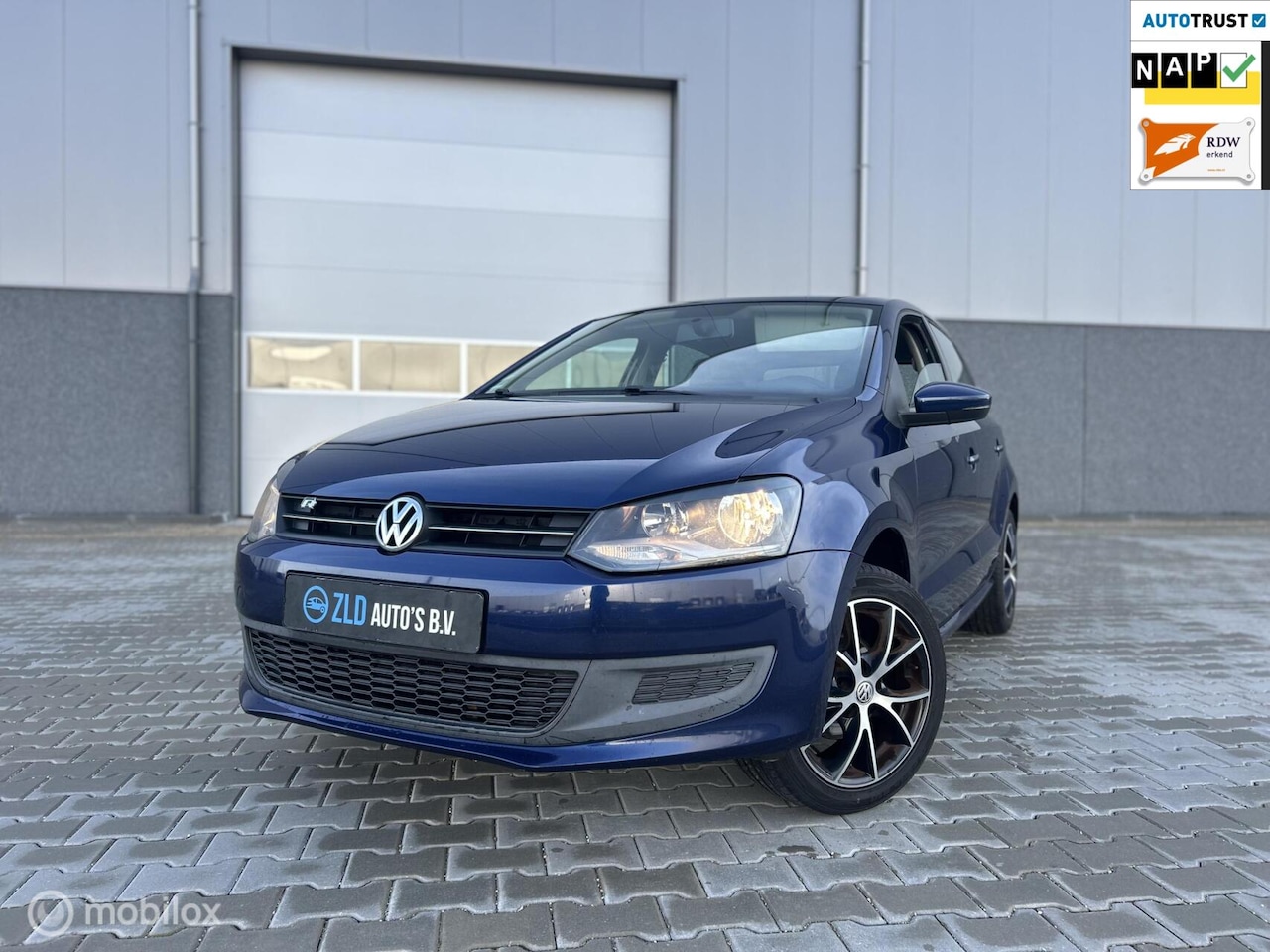 Volkswagen Polo - 1.4-16V R-LINE|APK|CARPLAY|AIRCO|ISO-FIX| - AutoWereld.nl