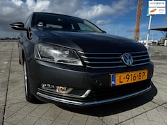 Volkswagen Passat - 1.8 TSI Highline DSG CRUISE CLIMA TREKHAAK