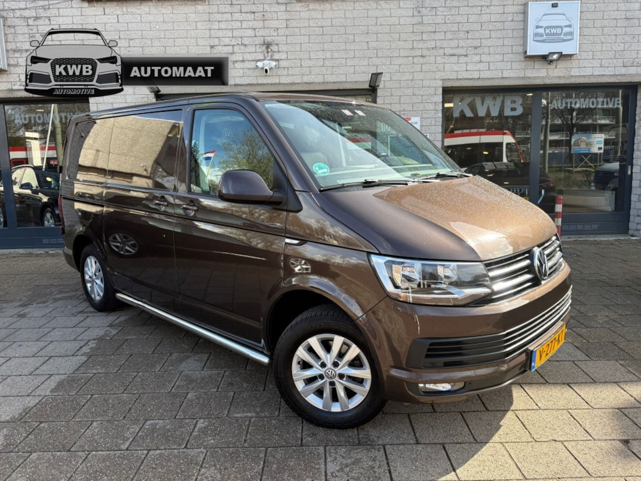 Volkswagen Transporter - 2.0 TDI Highline Automaat Camera Leer Beurt - AutoWereld.nl